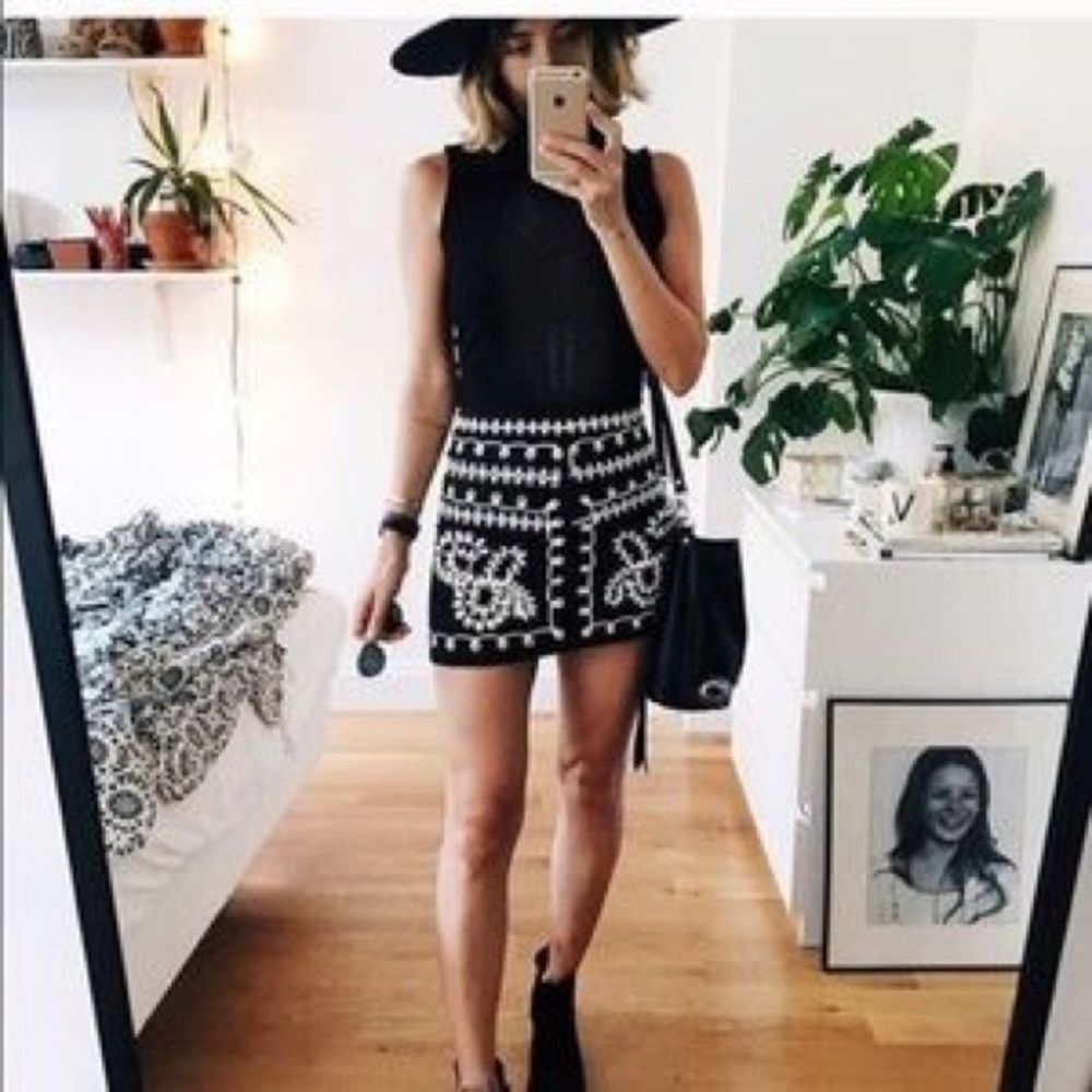 Millay LF Embroidered Black and White Mini Skirt